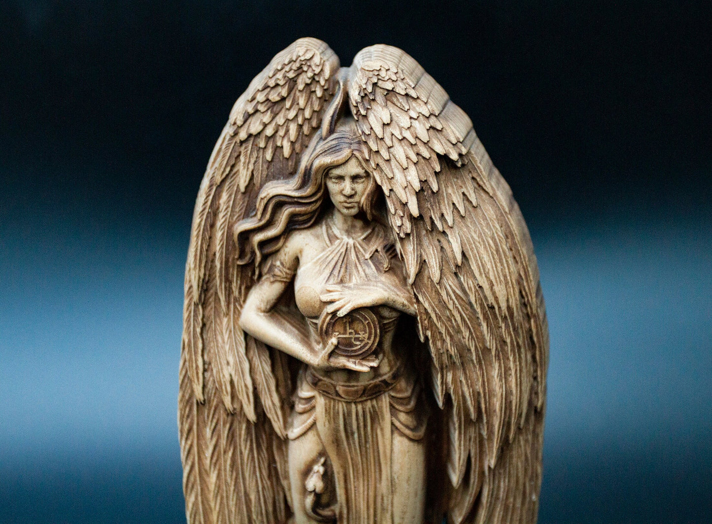 Figurine de démone Lilith Statue de démonologie juive Sculpture en bois Autel Souvenir Déesse Cadeau Démon féminin