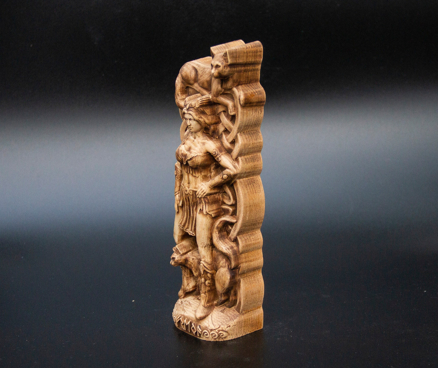 Freya Figure – Wooden Norse Goddess Statue – Symbol of Love, War & Fertility in Ash Wood