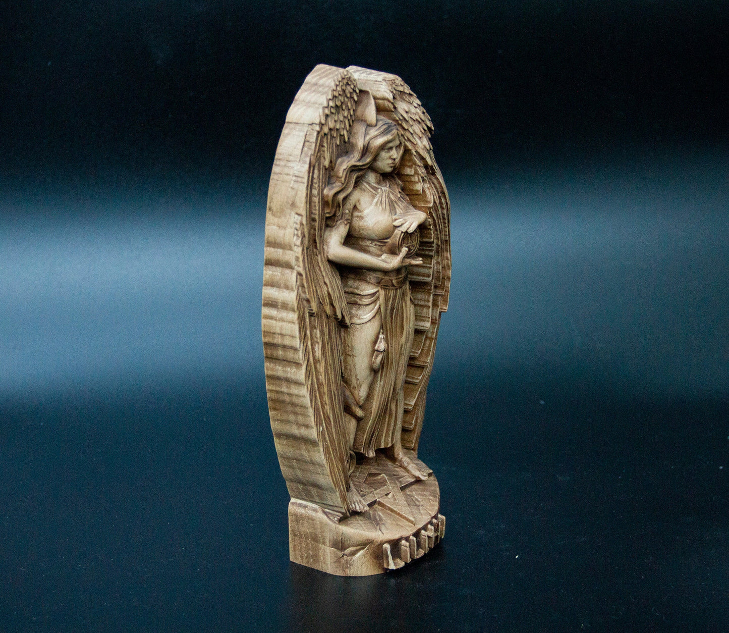 Figurine de démone Lilith Statue de démonologie juive Sculpture en bois Autel Souvenir Déesse Cadeau Démon féminin