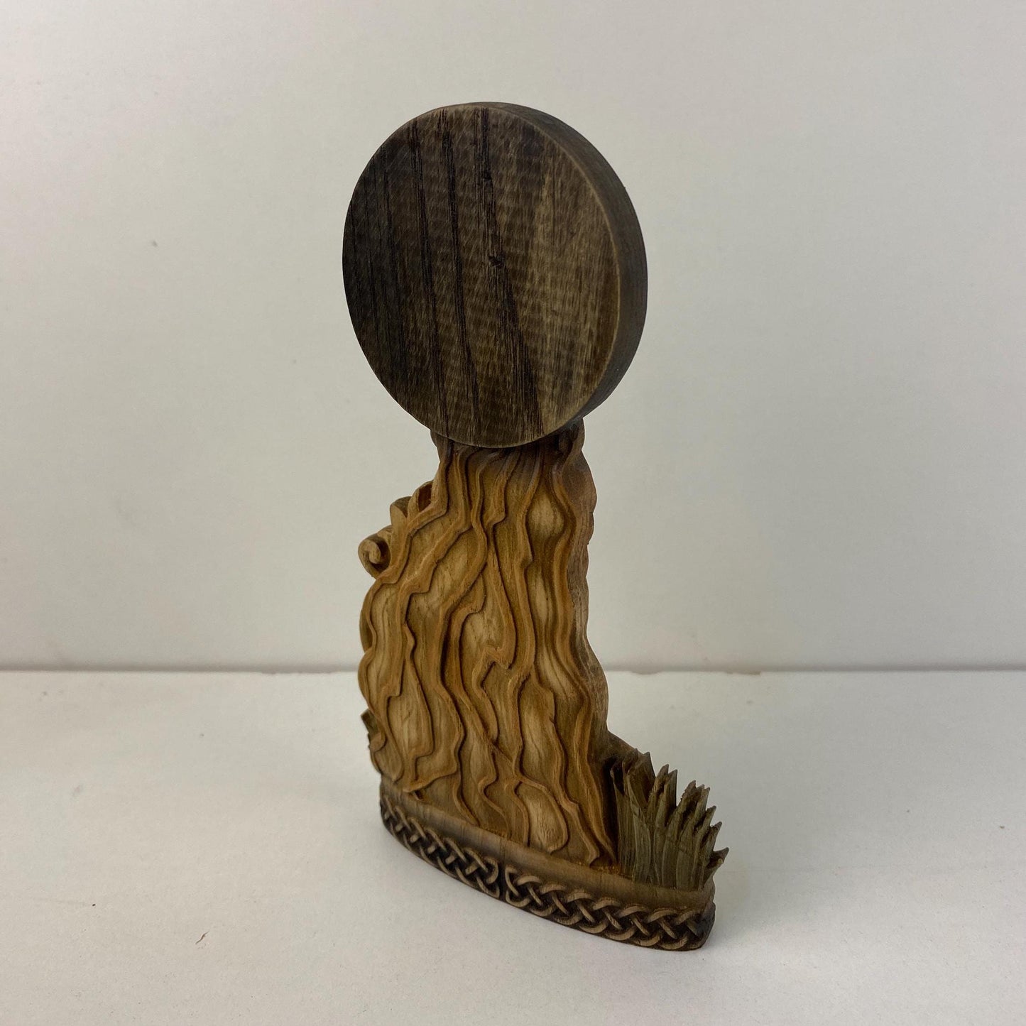 Jord Déesse nordique Dieux païens Païen nordique Asatru Mythologie nordique Jord statue Viking simbol Viking runes Viking statue Déesse statue Païen