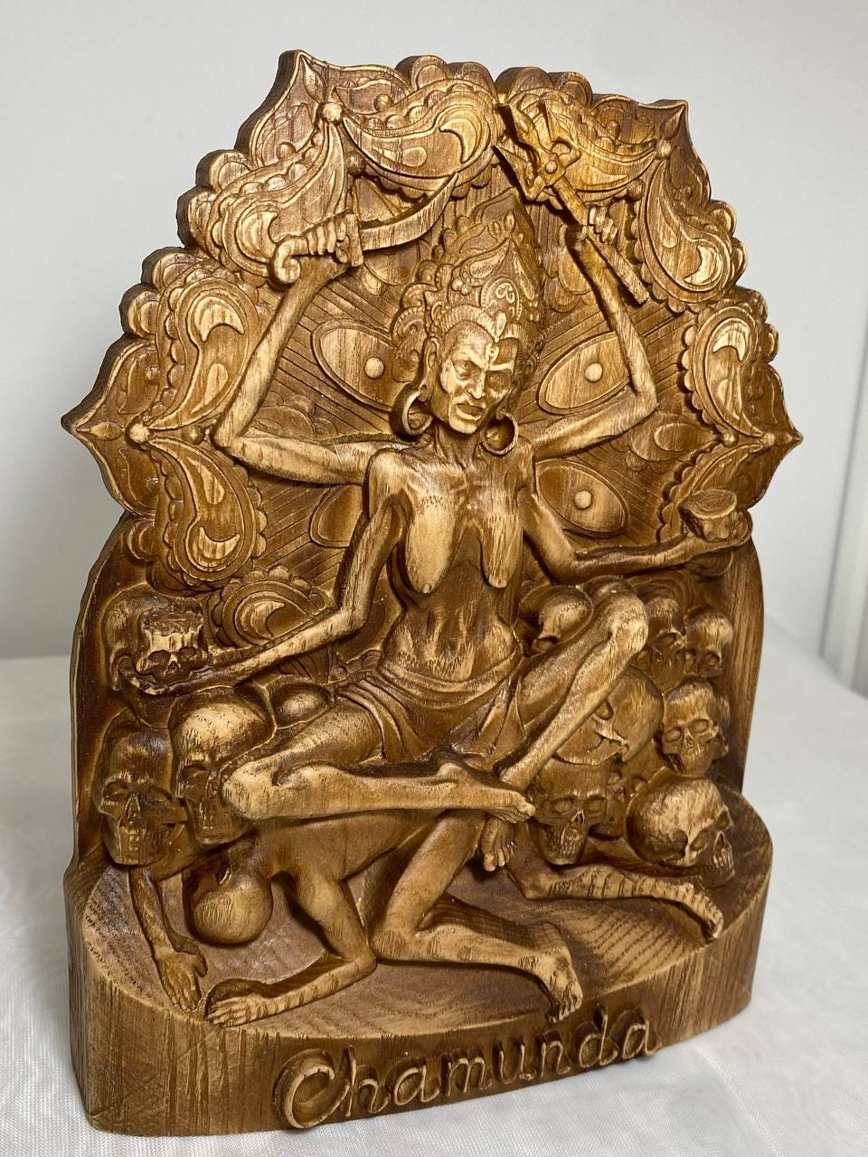 Chamunda Chamunda déesse Kali statue Durga Déesse statue Déesse hindoue Chamunda mata Chamunda art Sculpture sur bois Protection autel hindou