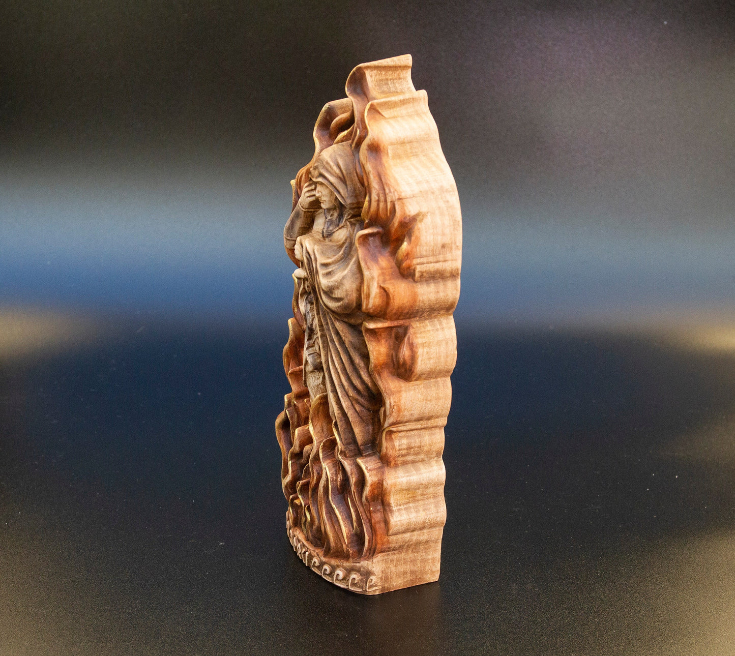 Loki Figure – Wooden Norse God Statue – Symbol of Fire, Mischief & Transformation in Ash Wood