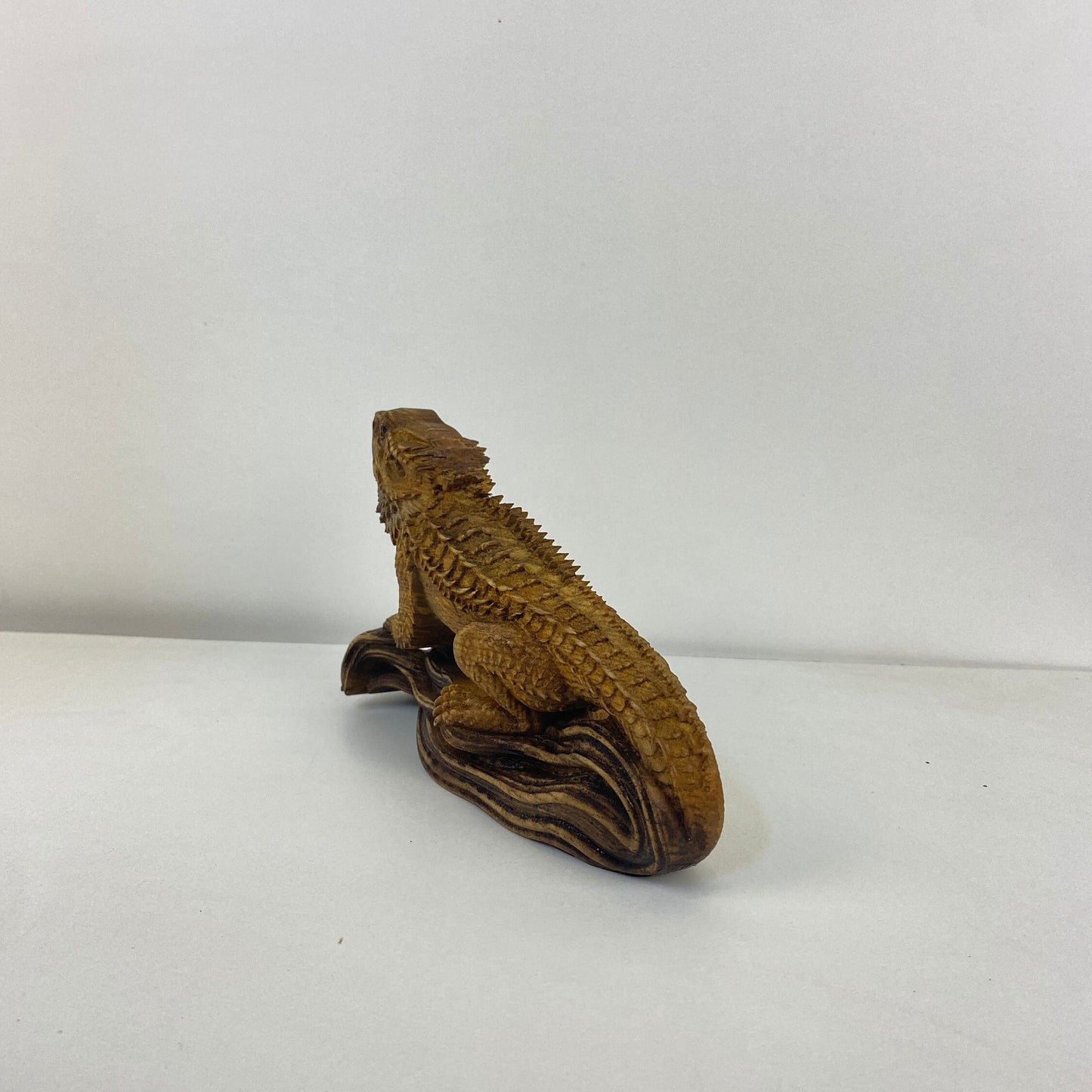 Dragon barbu Figurine de dragon barbu Cadeau de dragon perlé Art de dragon barbu Décor de dragon barbu Reptile des bois Sculpture de lézard Statue de lézard