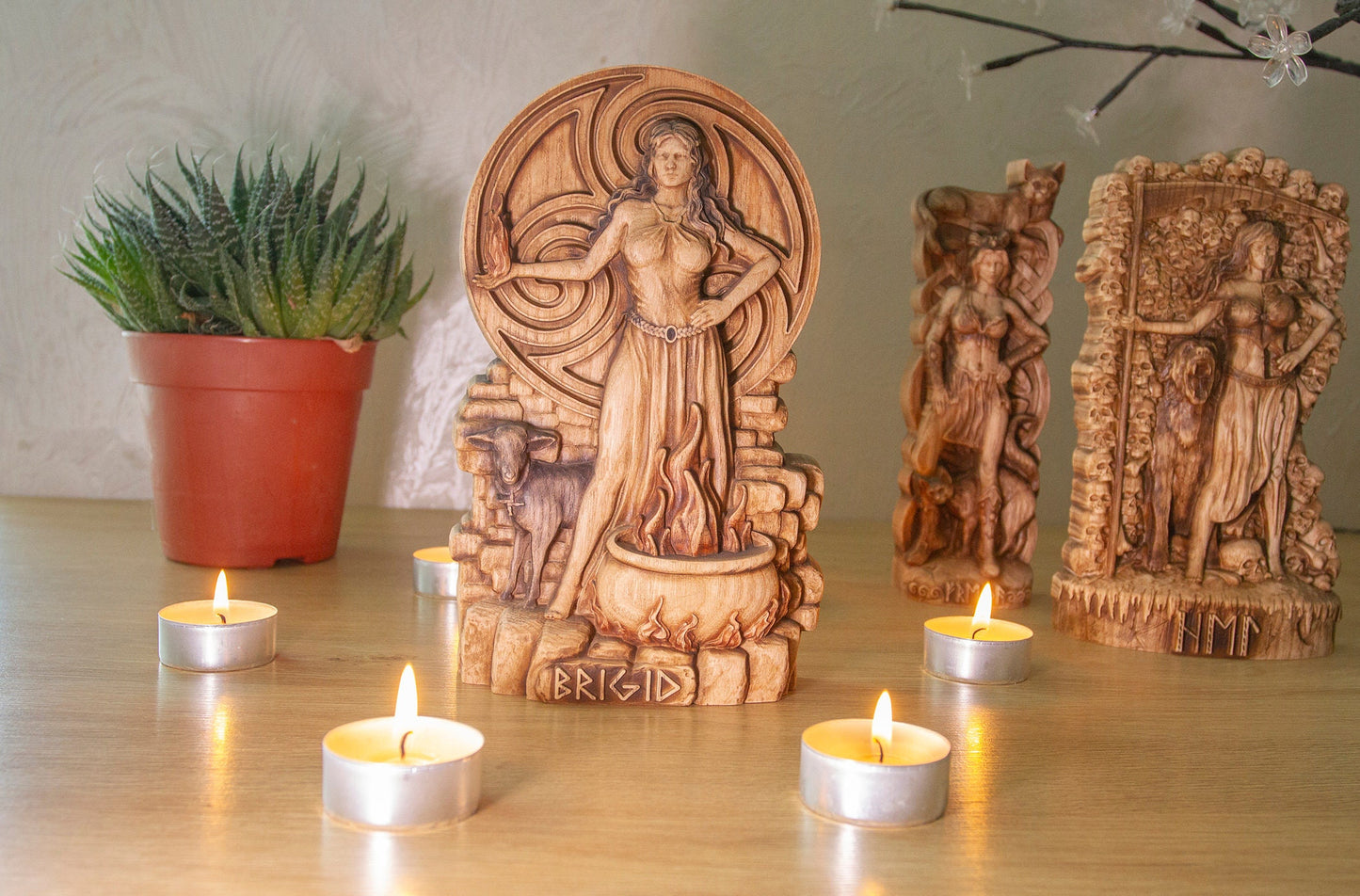 Statue de Brigid, déesse nordique, figurine celtique, dieux irlandais, sculpture en bois, art païen, souvenir, personnages du Nord