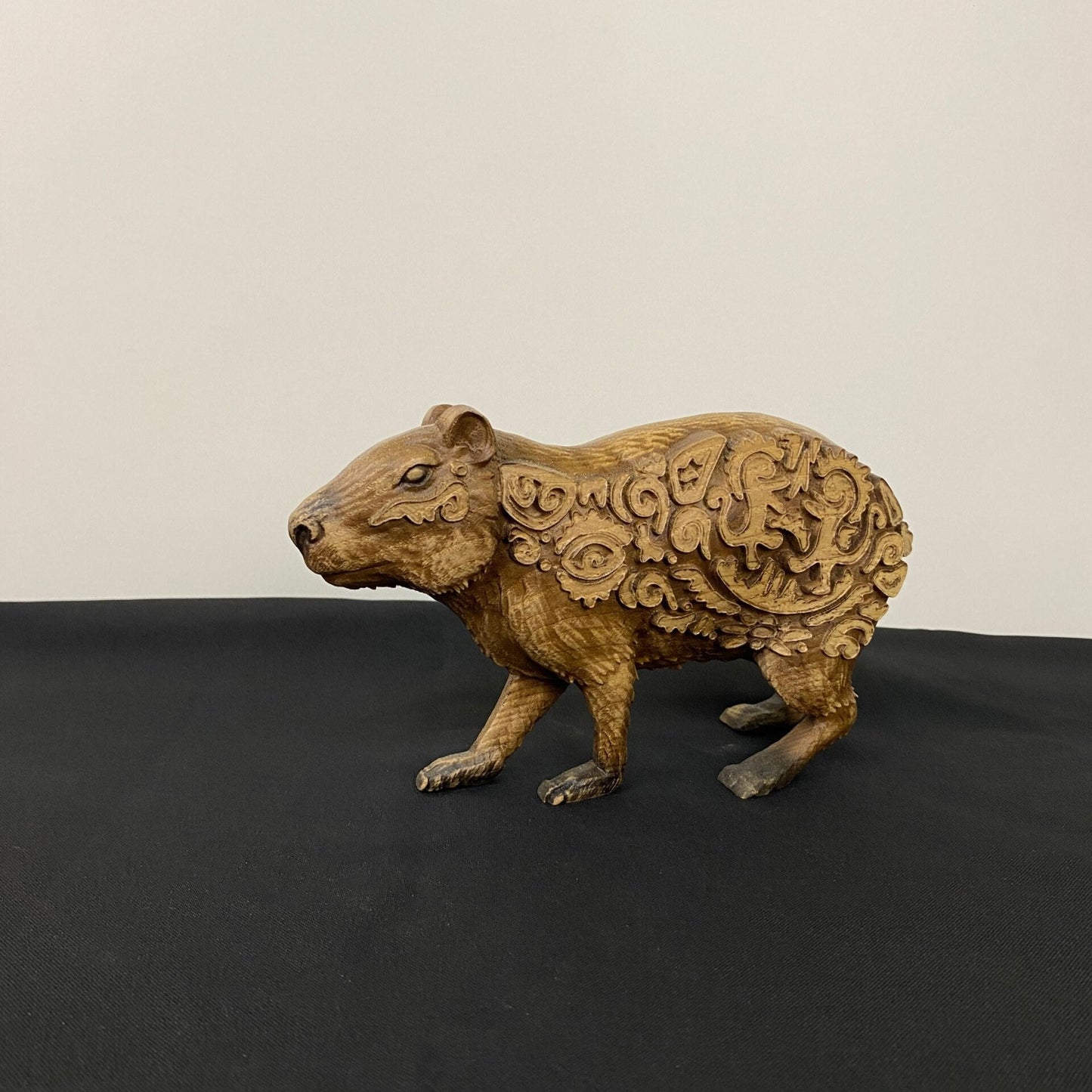 Capybara Capybara art Capybara en bois Capybara figurine Capybara cadeau Capybara sculpture Capybara cadeau Animal totem Capybara mignon Animalstatue