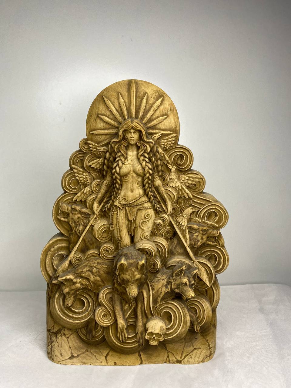 Sol Figure – Wooden Norse Sun Goddess Statue – Symbol of Light, Cosmic Power & Divine Feminine