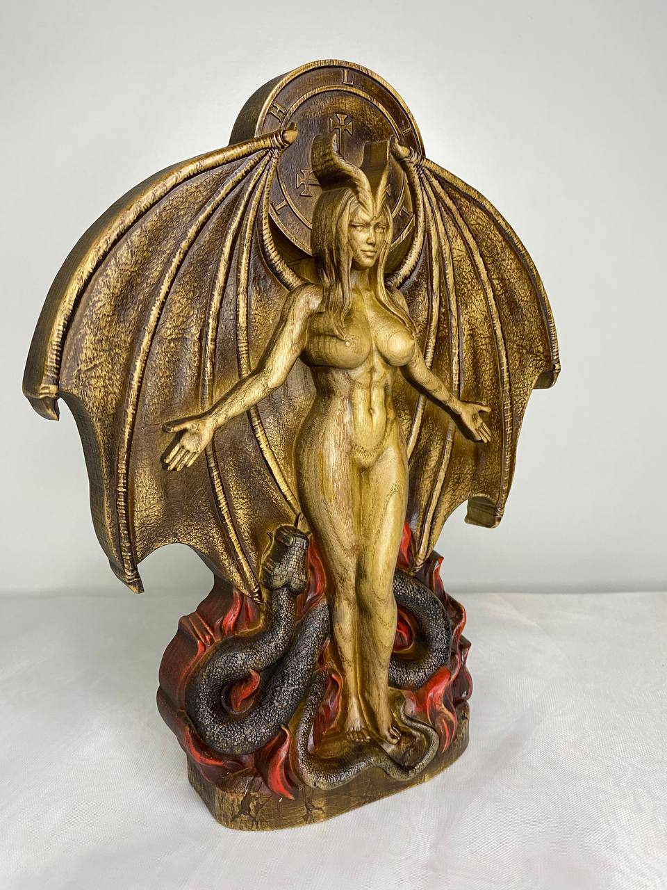 Lilith Figure – Wooden Occult Goddess Statue – Symbol of Rebellion, Mystery & Feminine Power