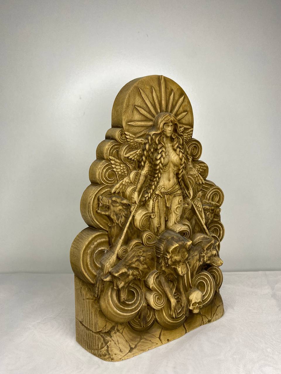 Sol Figure – Wooden Norse Sun Goddess Statue – Symbol of Light, Cosmic Power & Divine Feminine
