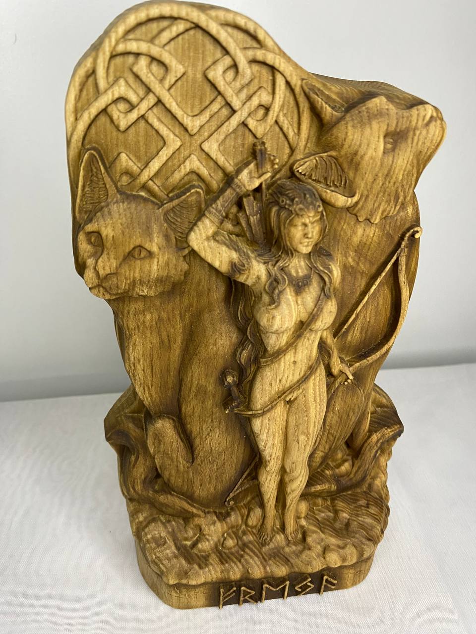 Freya Figure – Wooden Norse Goddess Statue – Symbol of Love, Magic & Warrior Grace