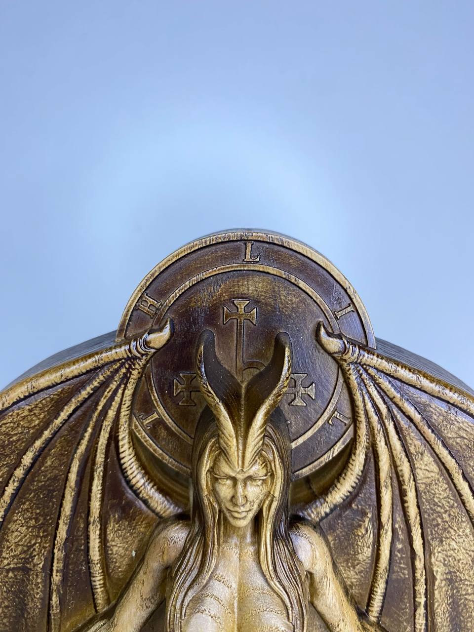 Lilith Figure – Wooden Occult Goddess Statue – Symbol of Rebellion, Mystery & Feminine Power