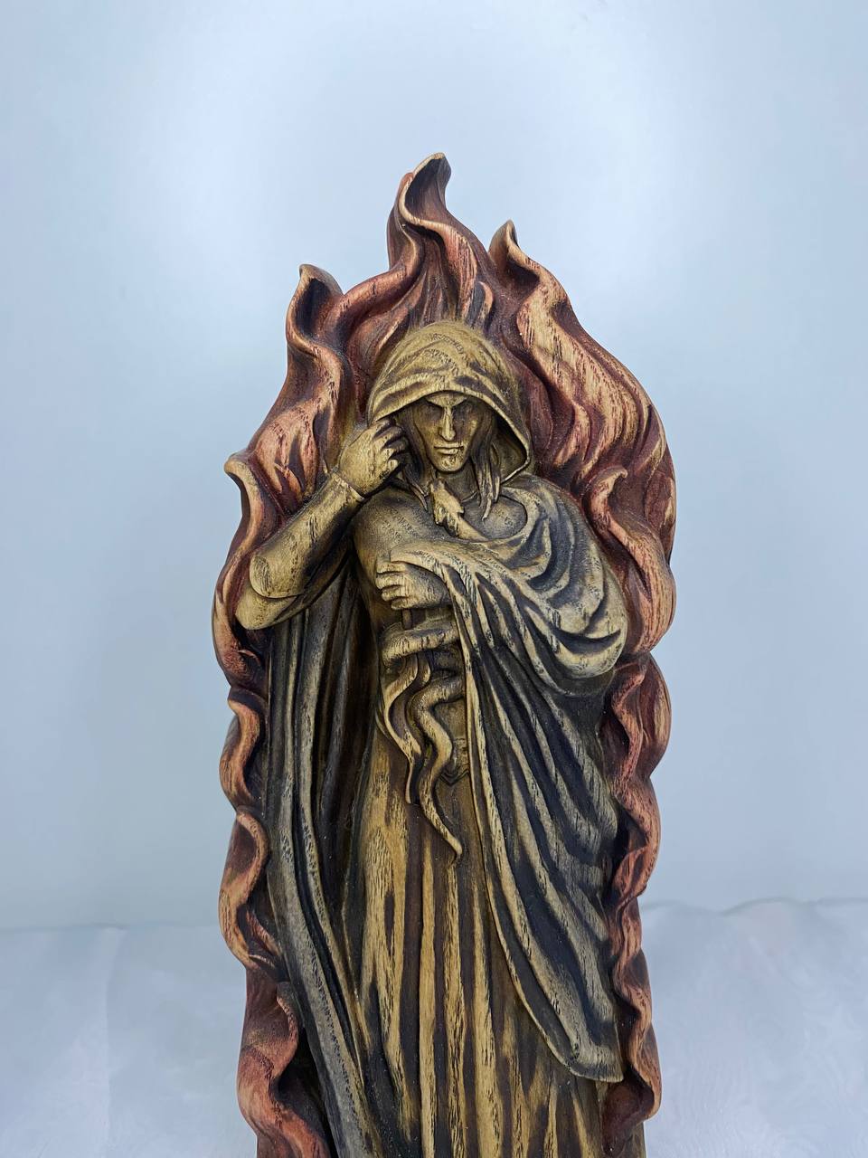 Loki Figure – Wooden Norse God Statue – Symbol of Mischief, Fire & Transformation in Ash Wood