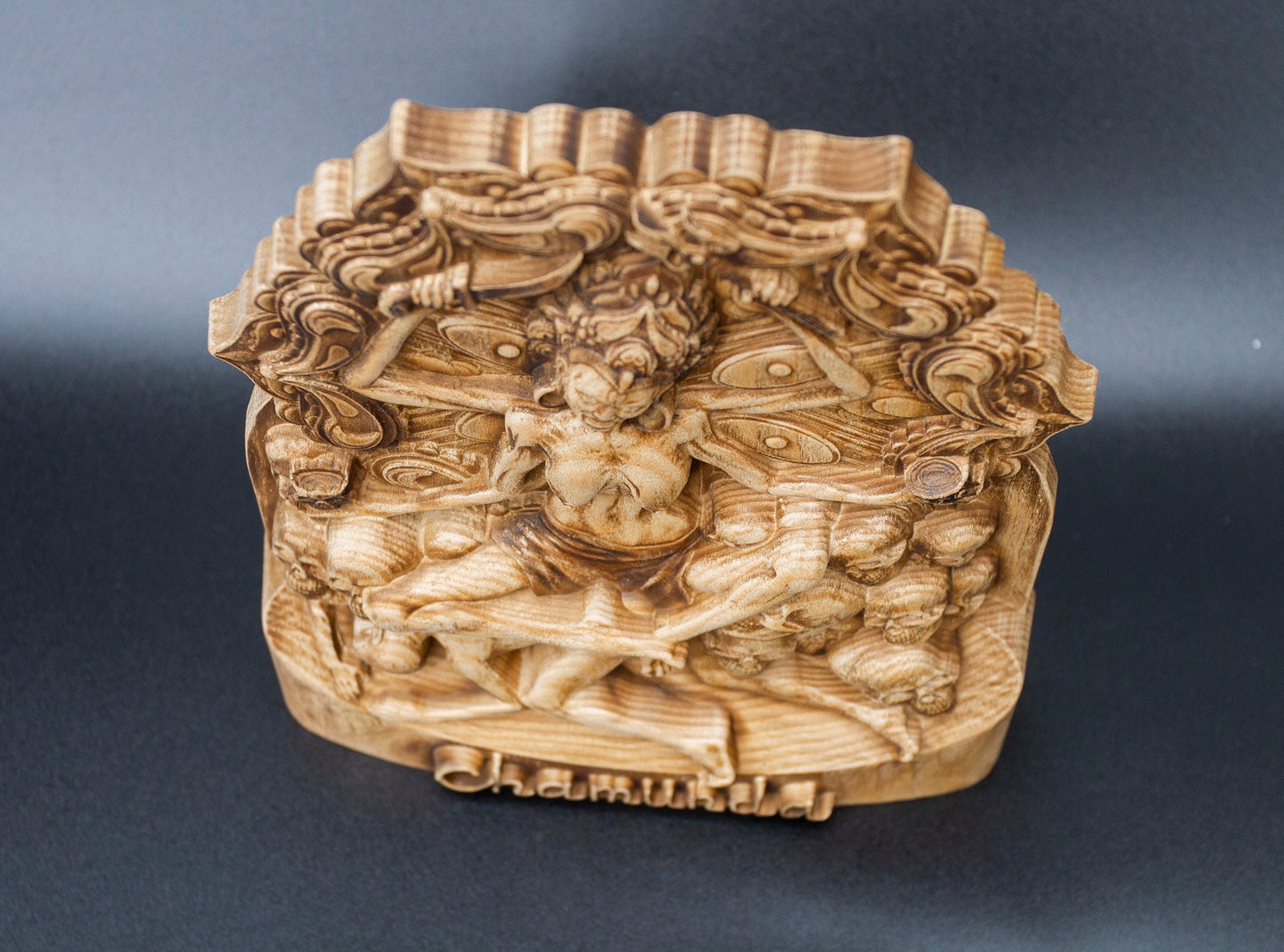 Chamunda Kali Sculpture Durga Déesse hindoue en bois des guerriers Parvati Shivas Femme Incarnation Figurine de table en bois de frêne