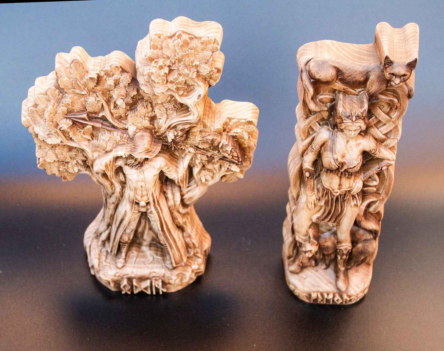 Statues en bois d'Odin et Freja - Ensemble de deux sculptures