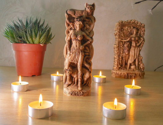Freyja, Freya statue, Freyja statue Freya wood carving Norse goddess Norse pagan Norse altar Scandinavian Freya figurine Scandinavian gods
