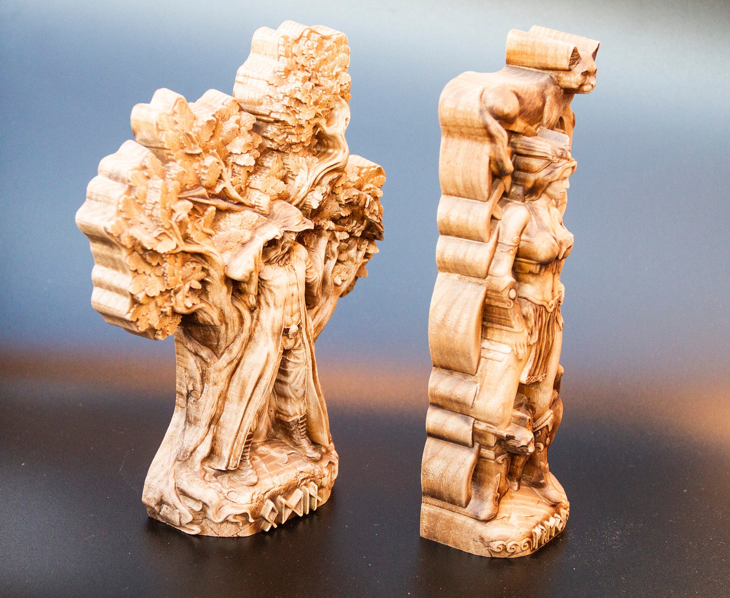 Statues en bois d'Odin et Freja - Ensemble de deux sculptures