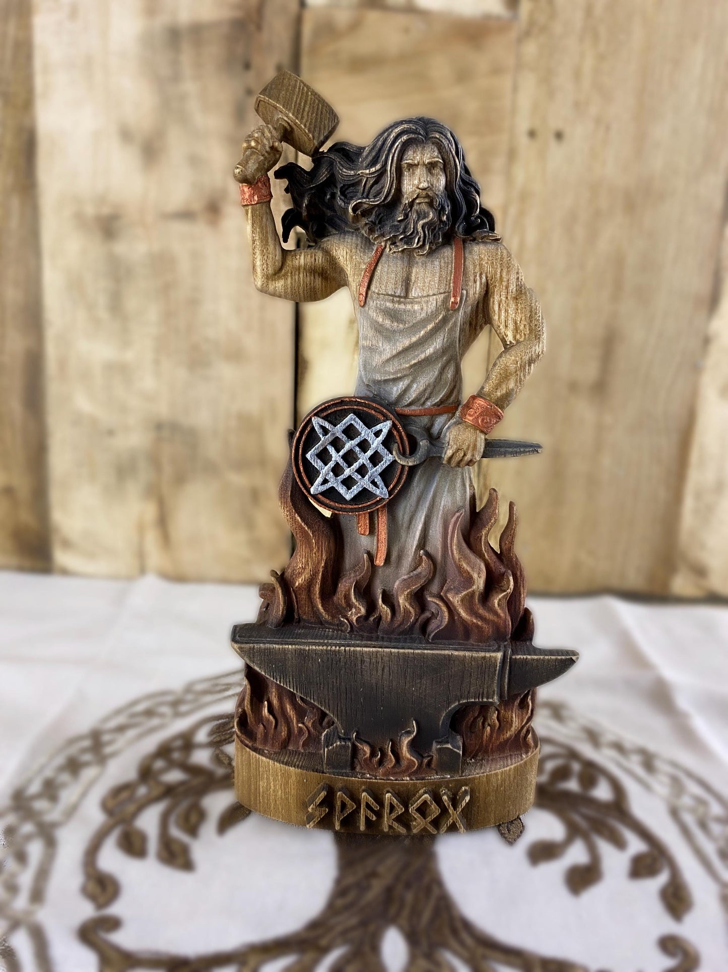 Svarog Dieux de Svarog Statue de déesse Dieux slaves Mythologie slave Païen slave Paganisme slave Statue slave Dieux païens Idole slave Slave