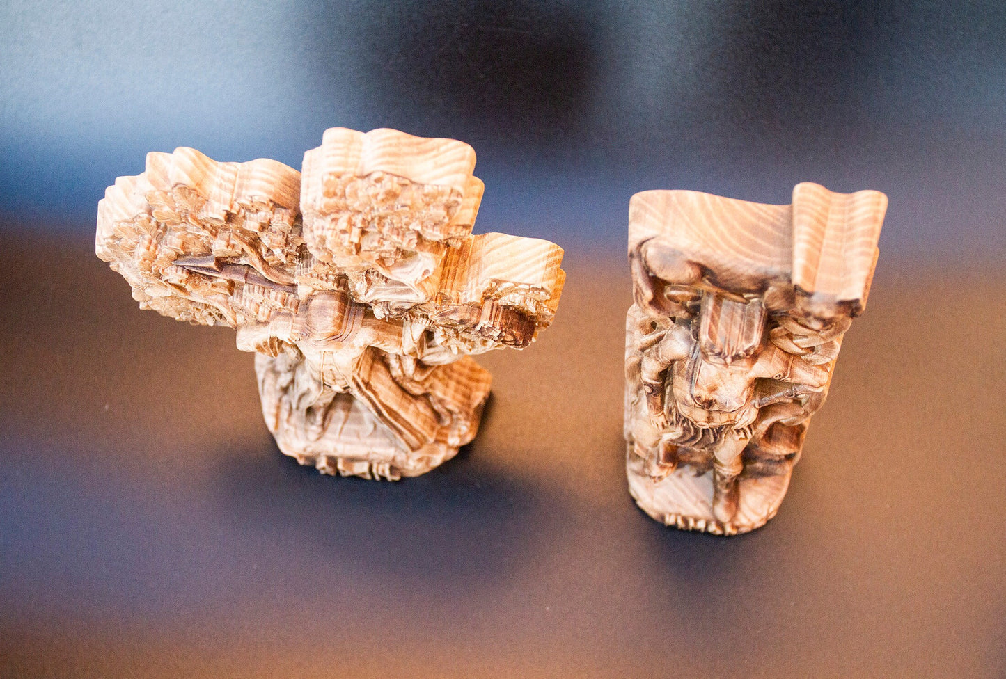 Statues en bois d'Odin et Freja - Ensemble de deux sculptures