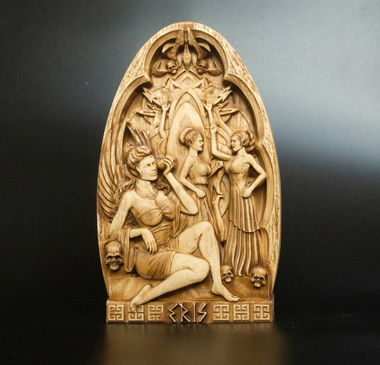 Statue en bois d'Eris, sculpture en bois, déesse grecque de la dissidence et du chaos, figurine de table en bois de frêne de la guerre de Troie