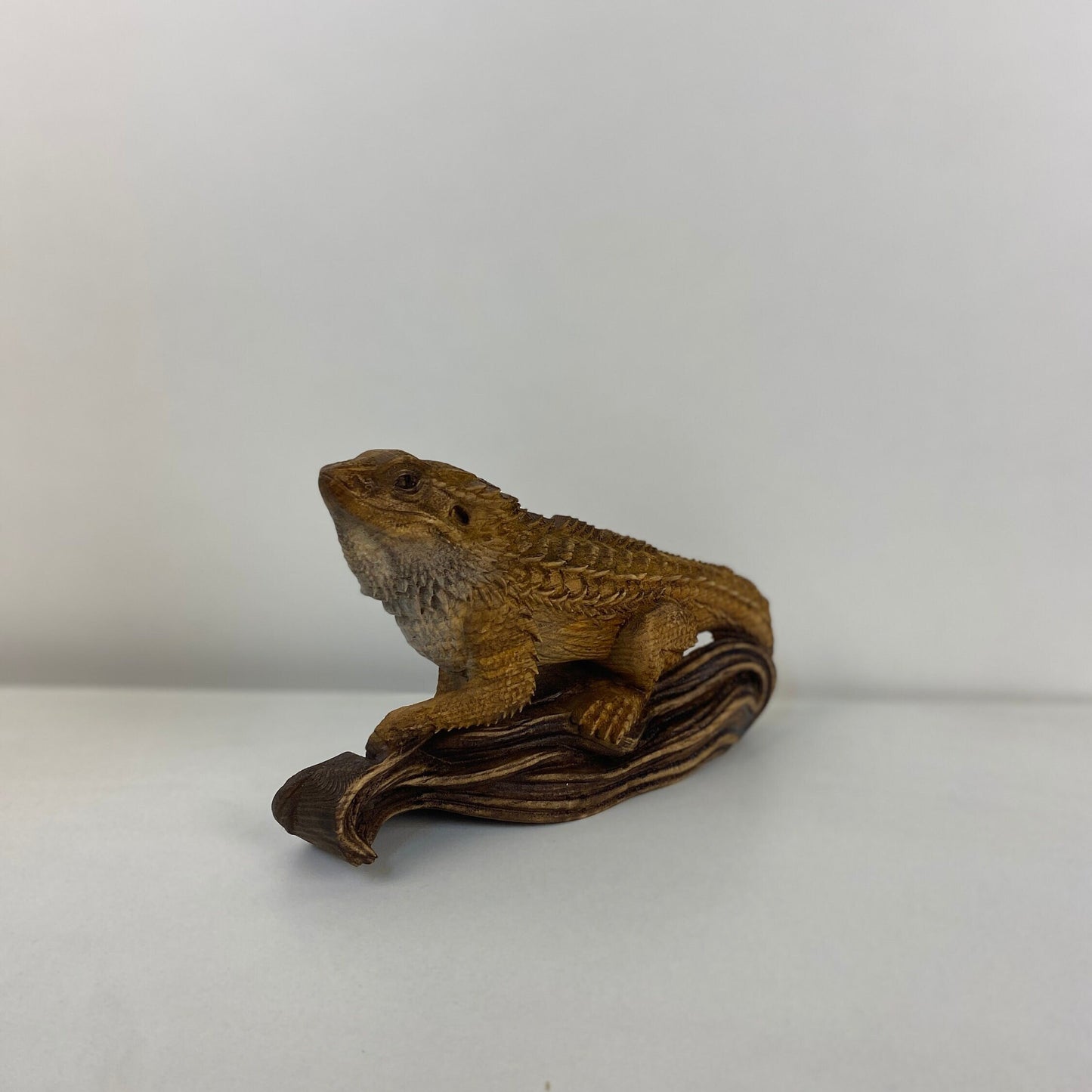 Dragon barbu Figurine de dragon barbu Cadeau de dragon perlé Art de dragon barbu Décor de dragon barbu Reptile des bois Sculpture de lézard Statue de lézard