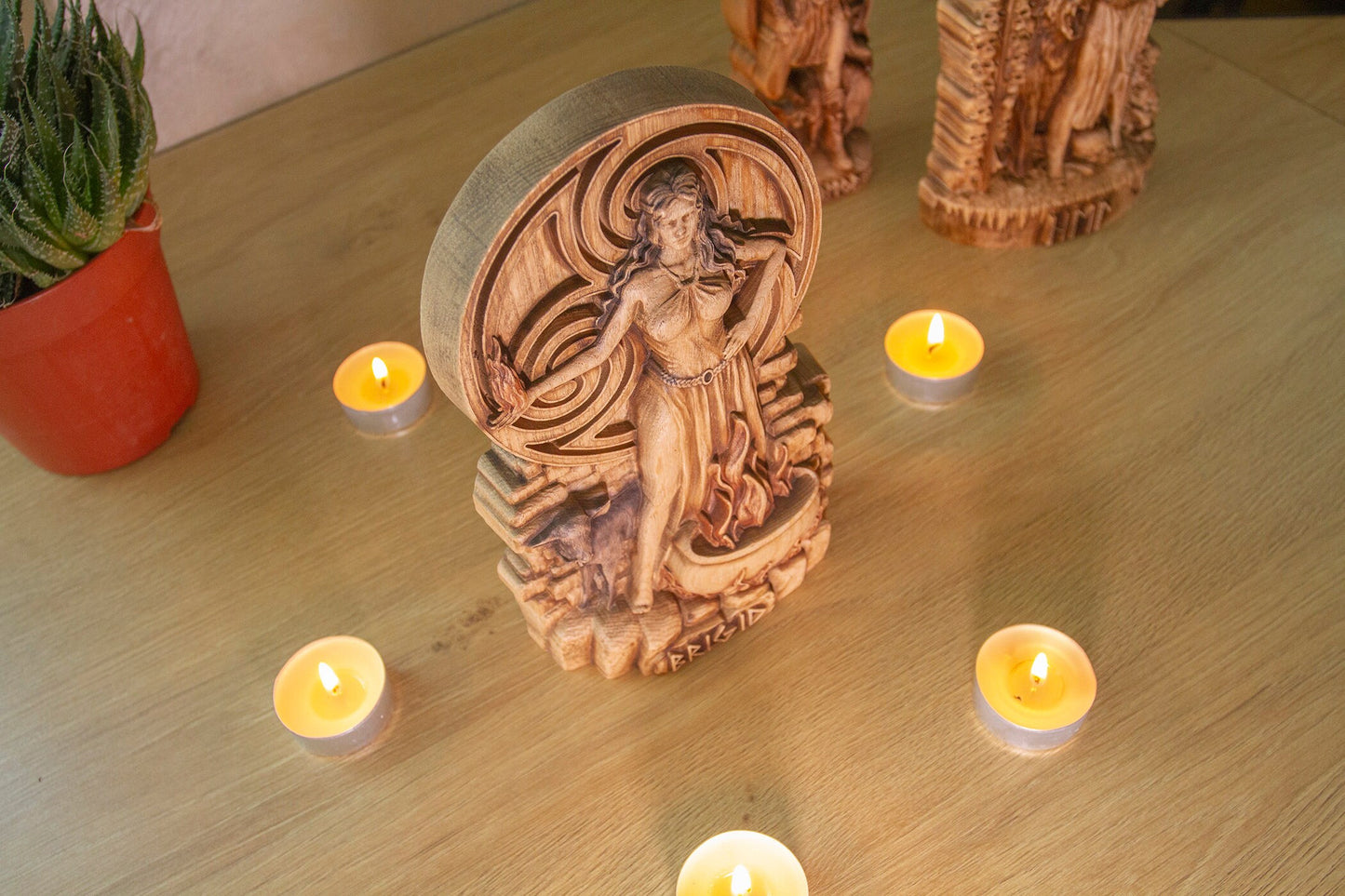 Statue de Brigid, déesse nordique, figurine celtique, dieux irlandais, sculpture en bois, art païen, souvenir, personnages du Nord
