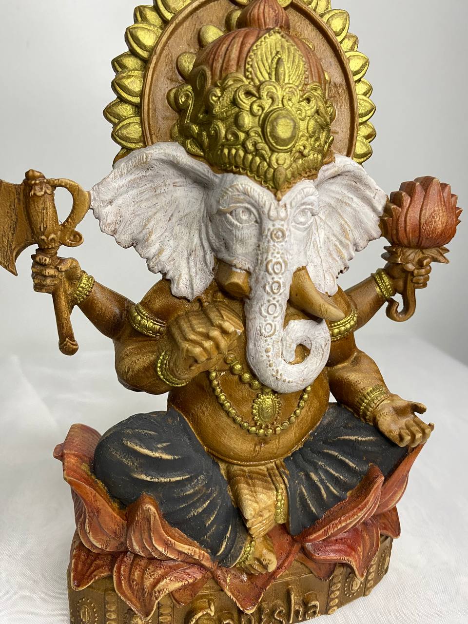 Ganesha Figure – Wooden Hindu God Statue – Symbol of Wisdom, Prosperity & New Beginnings in Ash Wood