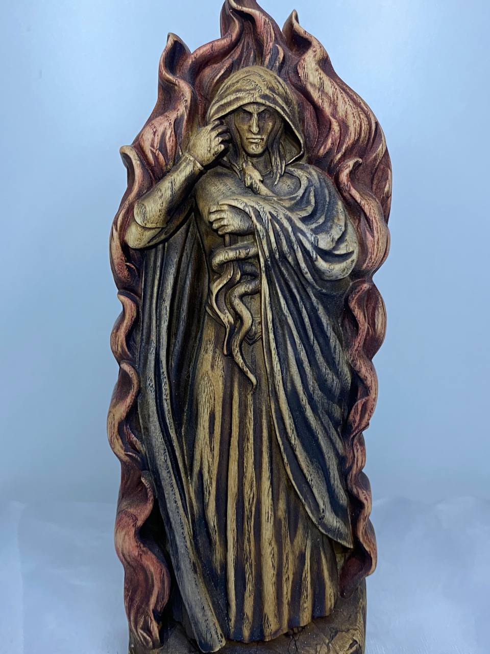 Loki Figure – Wooden Norse God Statue – Symbol of Mischief, Fire & Transformation in Ash Wood
