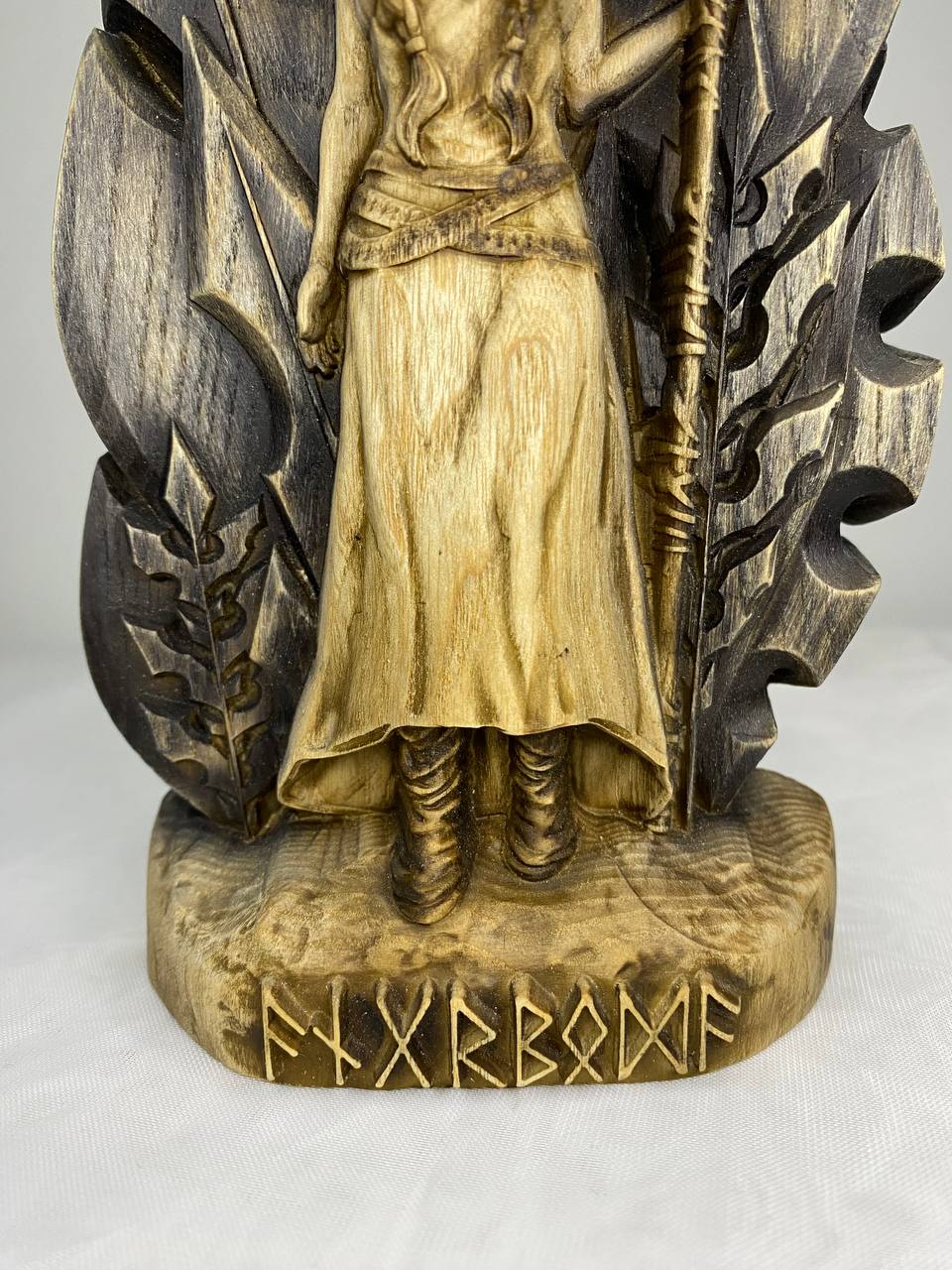 Freya Figure – Wooden Norse Goddess Statue – Symbol of Love, Magic & Warrior Grace